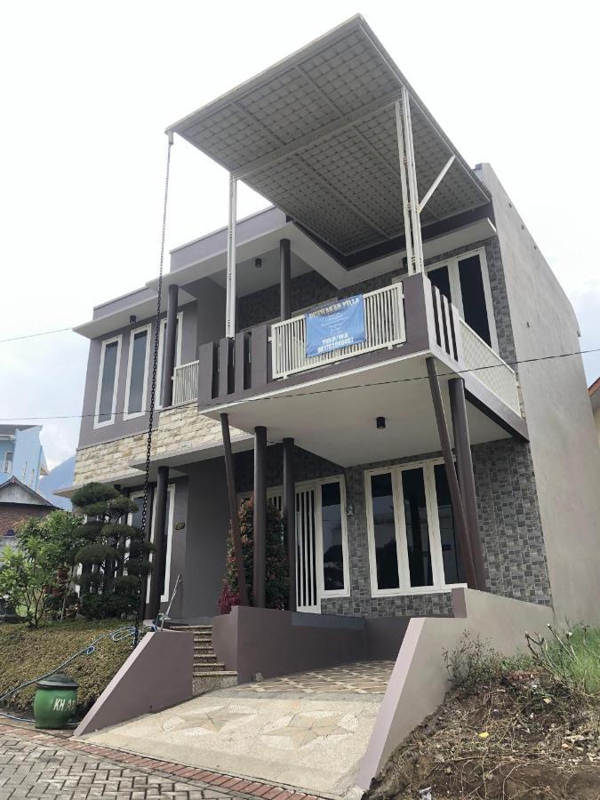 Villa Kusuma Hill A8 Batu  Exterior foto